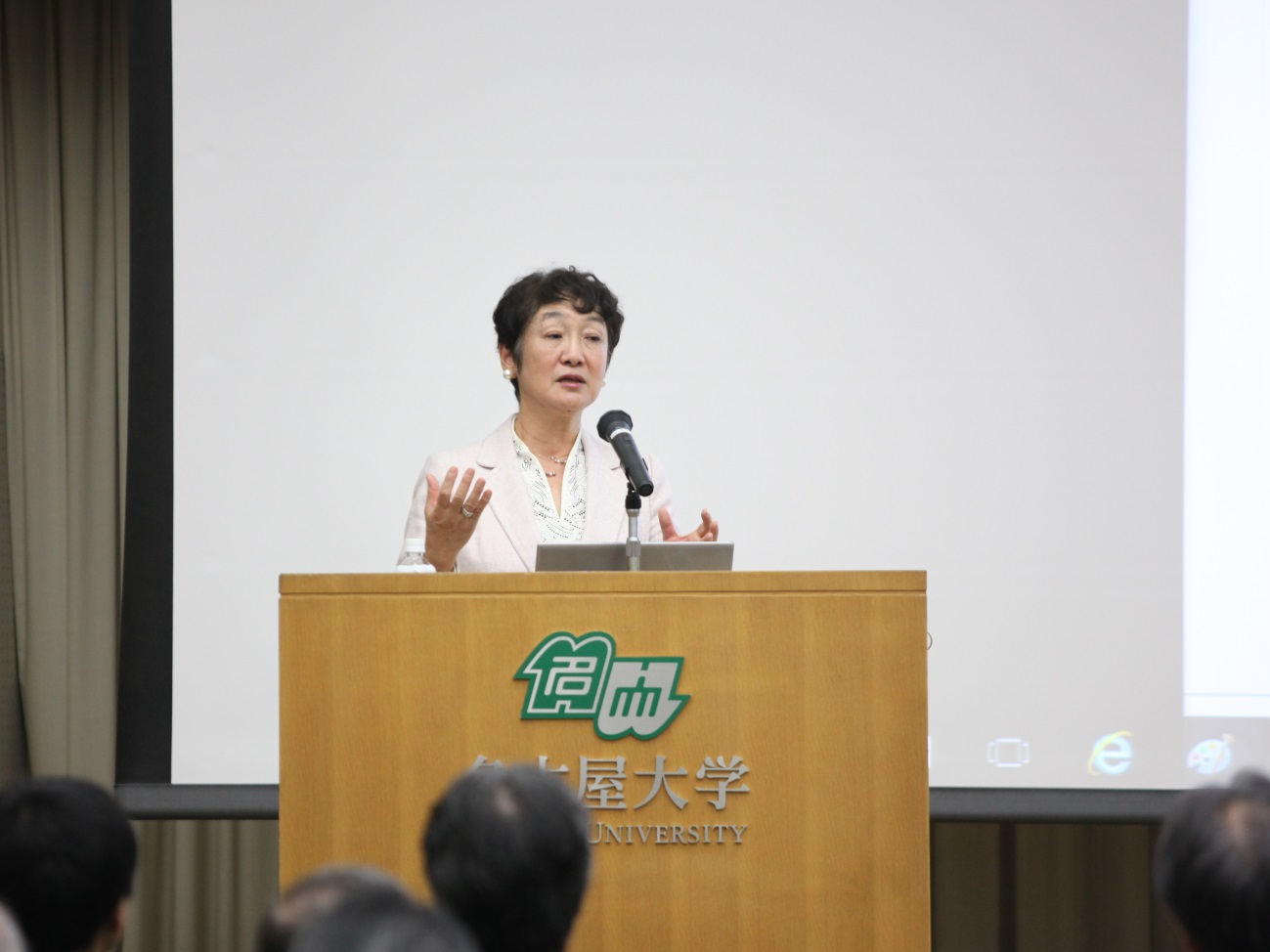 学術講演会「人工知能を大局的にとらえ，未来を考える」で講演される土井美和子先生